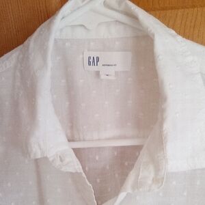 GAP White Textured Dot Button-Down Shirt